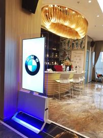 55 "Indoor QLED Floorstand Ultrathin Moveable Digital Signage Poster Monitor Android Sisi Ganda Layar Lcd Kios