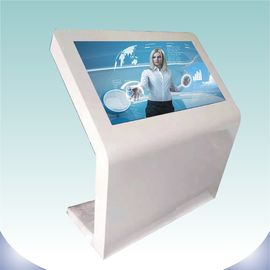 Layar Besar Layar Sentuh Digital Signage Landscape Berdiri Warna Hitam Untuk Indoor